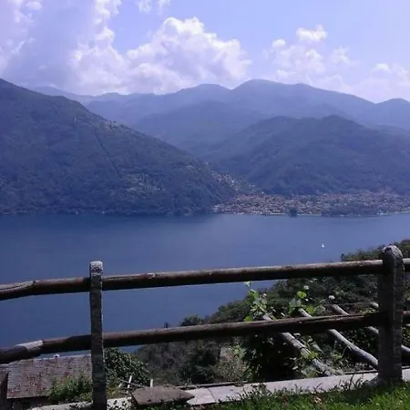 Oberhalb Cannobio: Haus Mit Fantastischem Ausblick