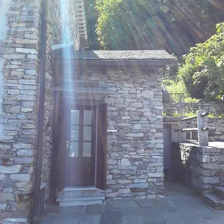 Oberhalb Cannobio: Haus Mit Fantastischem Ausblick Casa de Férias Cannobio
